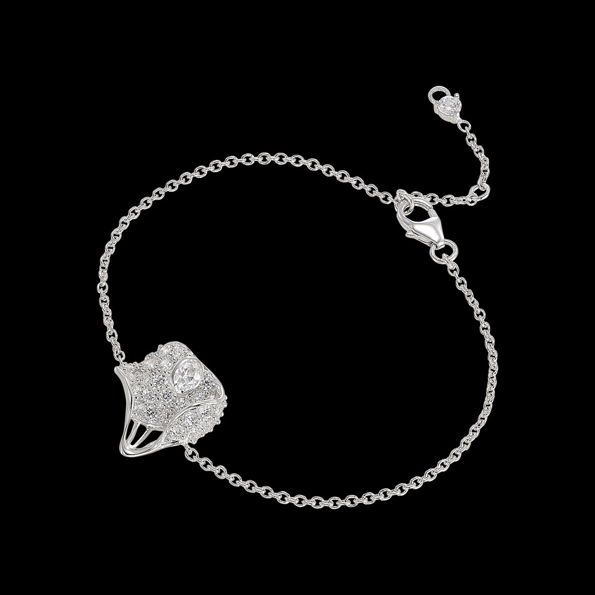 White Petal Bracelet. 01